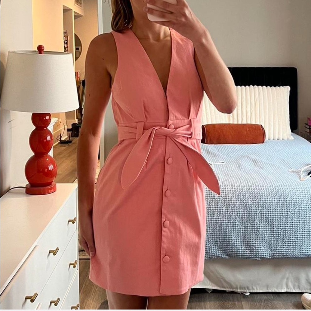 Elegant Pink Sleeveless Dress